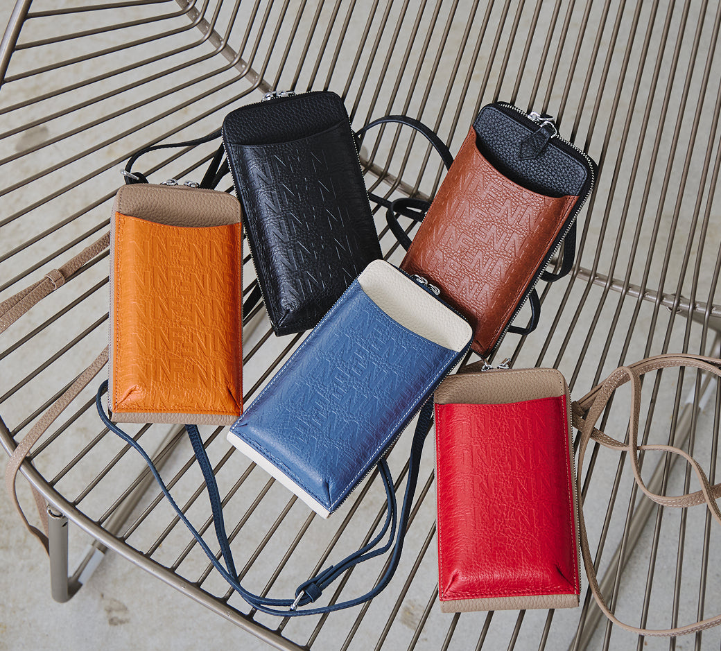 Paolo ウォレット機能付き本革スマホショルダー ナチュラルスキン BAGSDP001
